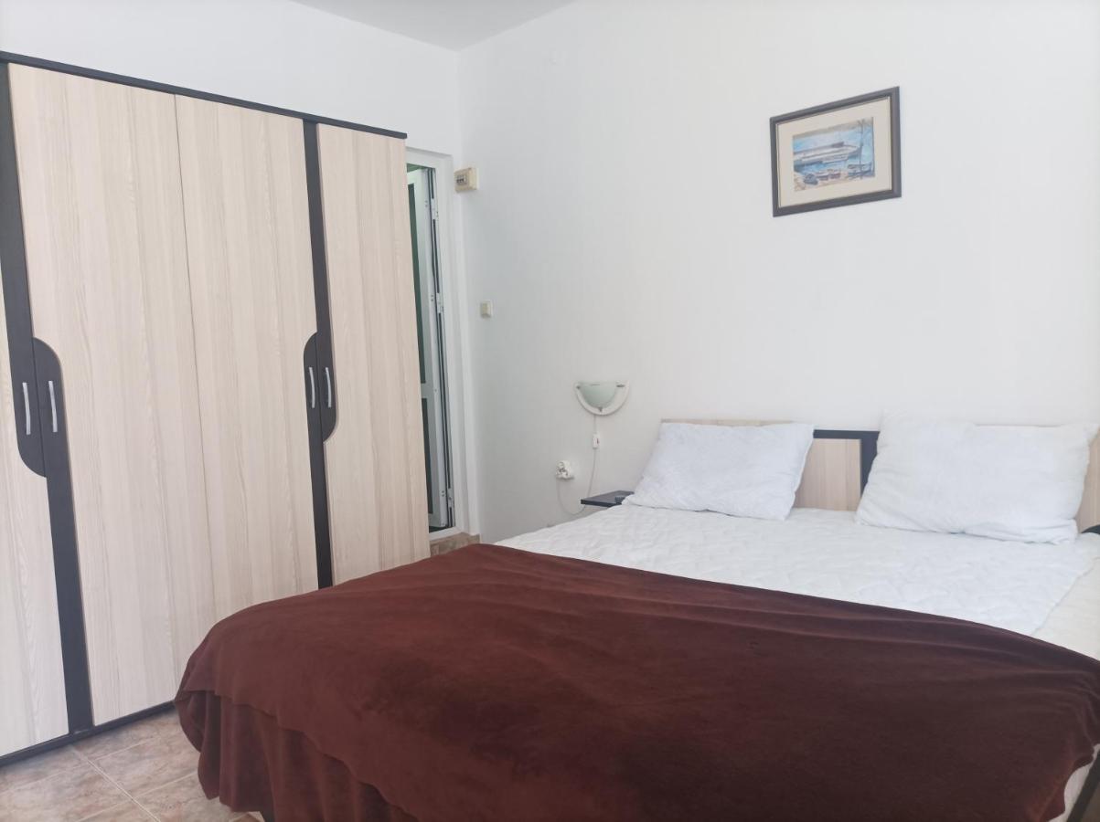 Family Hotel Bohemi II Primorsko Zewnętrze zdjęcie